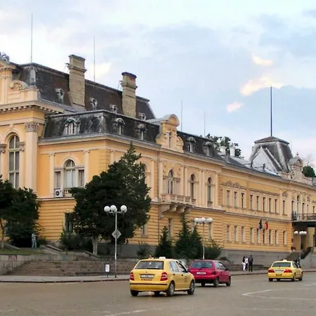 Апартаменты Top Center Luxury *
